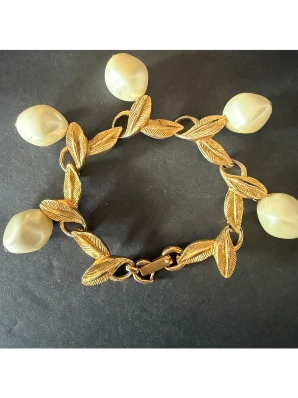 Vintage Gold-Tone Faux Pearl & Leaf Charm Bracelet 7.5" Elegant Jewelry